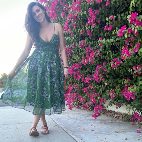 Meet your Posher, Britt - Picture 3 of 5